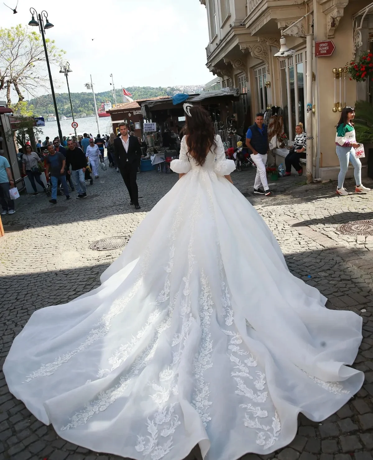 Flavinke personnalisé magnifique robe de bal robes de mariée épaules dénudées dentelle appliques à manches longues robes de mariée robes de mariée