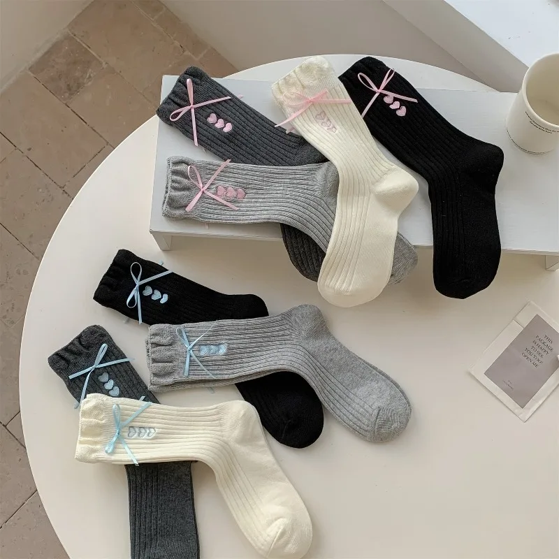 

1/8 пар элегантных простых носков с вышивкой в виде сердечек, женские носки средней длины, удобные носки с бантом, весенняя мода, женские носки