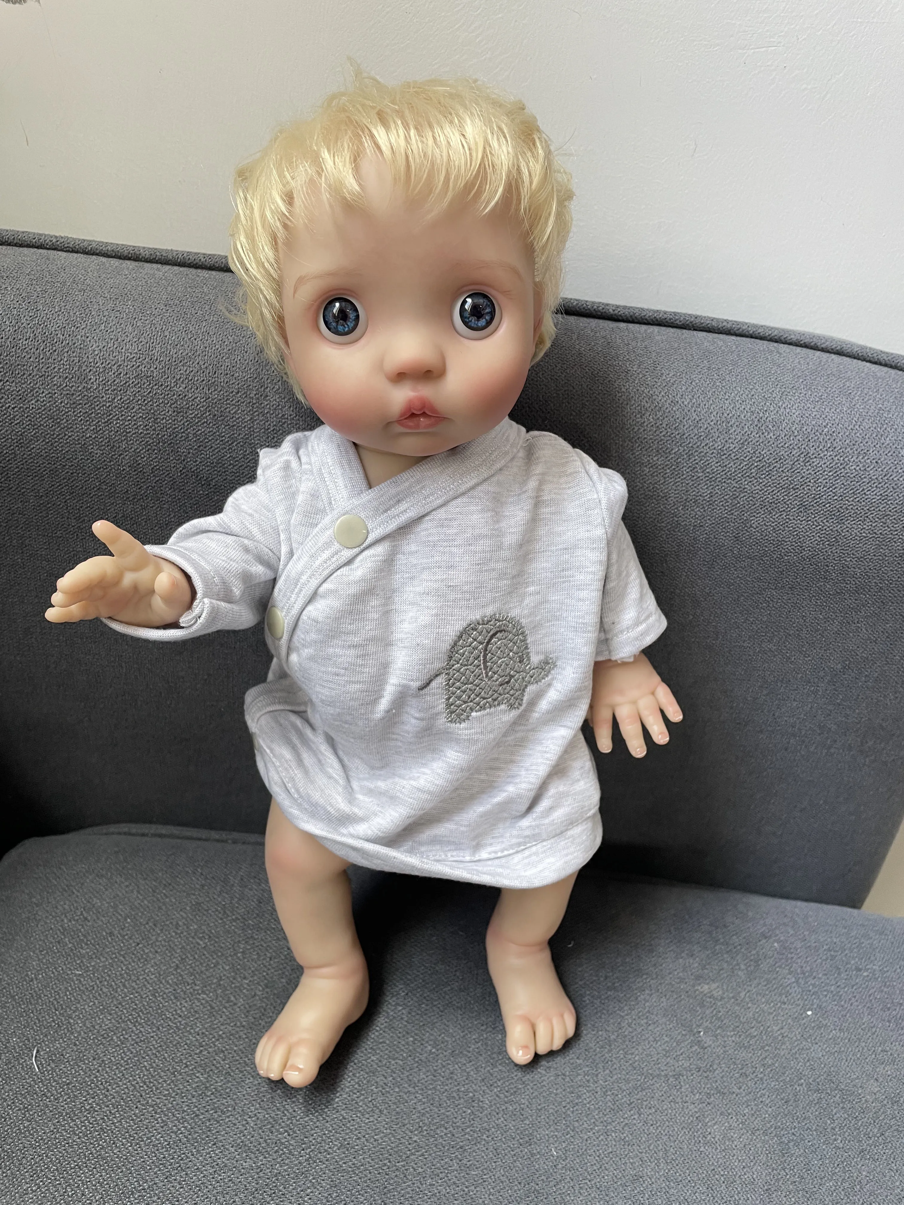 

Peeka Full Vinyl Body 16inch Reborn Doll Lifelike Multiple Layers Painting 3D Skin With Hand Root Hair Visible Veins