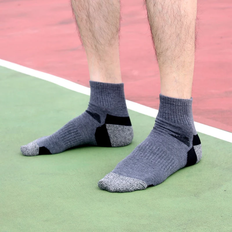 2 Pairs/1Pair Summer Unisex Sports Thermal Cotton Pile Cashmere Mens Socks Seamless Climbing Hiking Skiing Socks EU 39-44