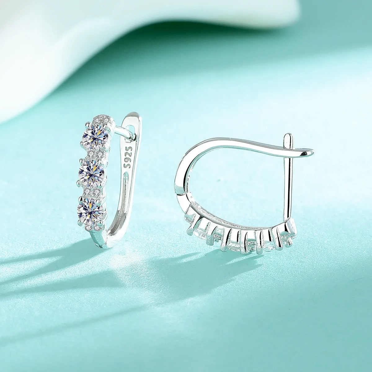 

S925 sterling silver mozzarella earrings single-row diamond ear buckles niche simple temperament versatile earrings