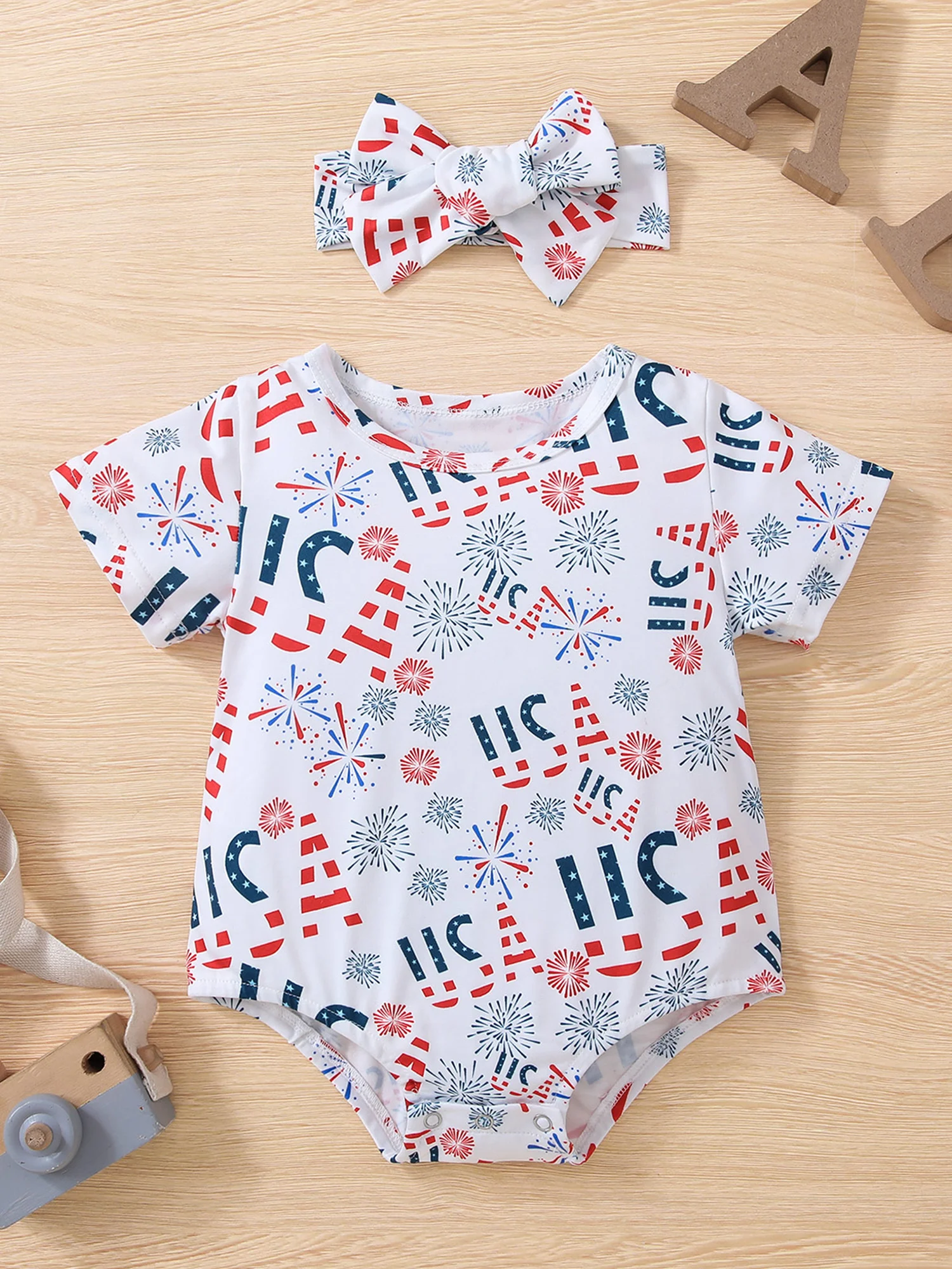 

Toddler Girls Romper Set American Flag Print Short Sleeve Jumpsuit with Bow Headband 4th of July Outfits for Summer