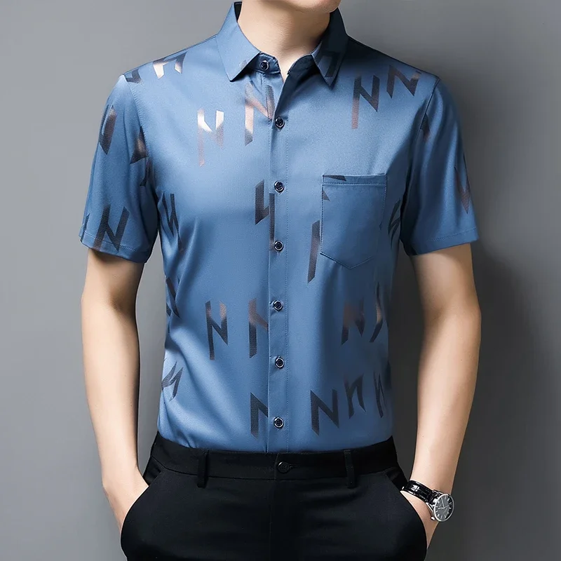 New Men\'s Business Casual Short Sleeved Shirt No Iron and Wrinkle Resistant Top