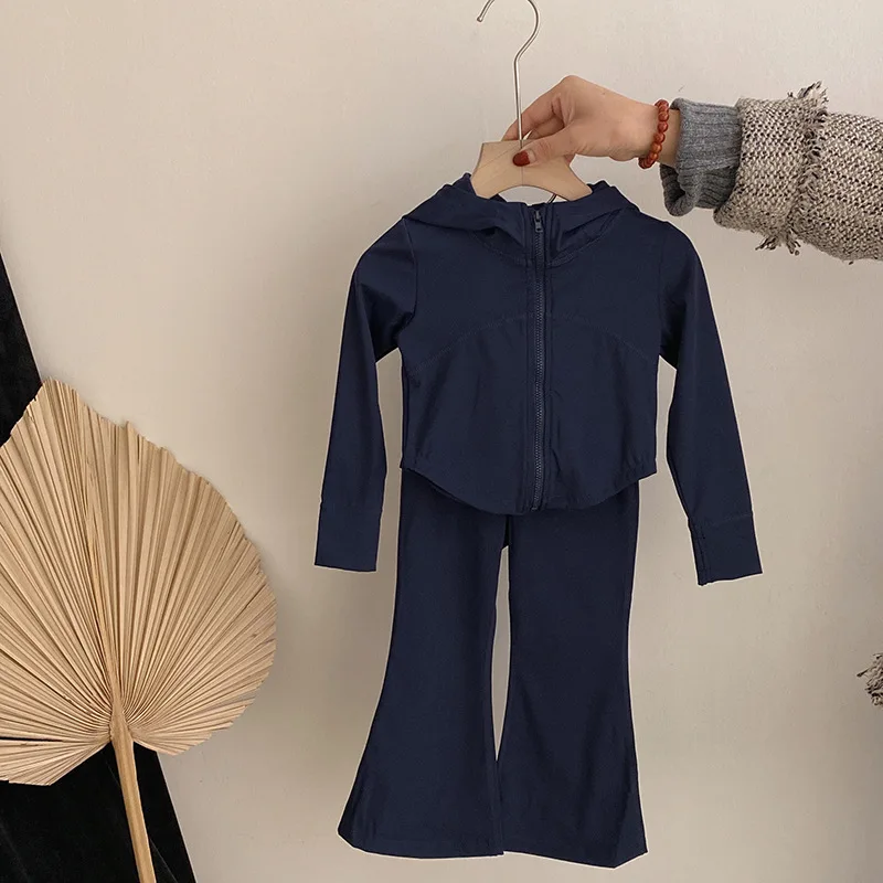 

Spring New Girls' Fashion Versatile Hooded Jacket 2025 Foreign Style Flared Pants Sports Suit