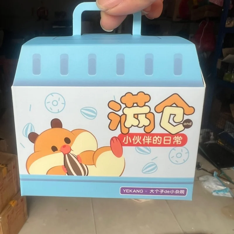 صندوق أعمى هامستر أصلي متوفر مع شرائح - مجموعة من الدمى/التماثيل القطيفة اللطيفة الشهيرة على الإنترنت للفتيات مثالية كهدية