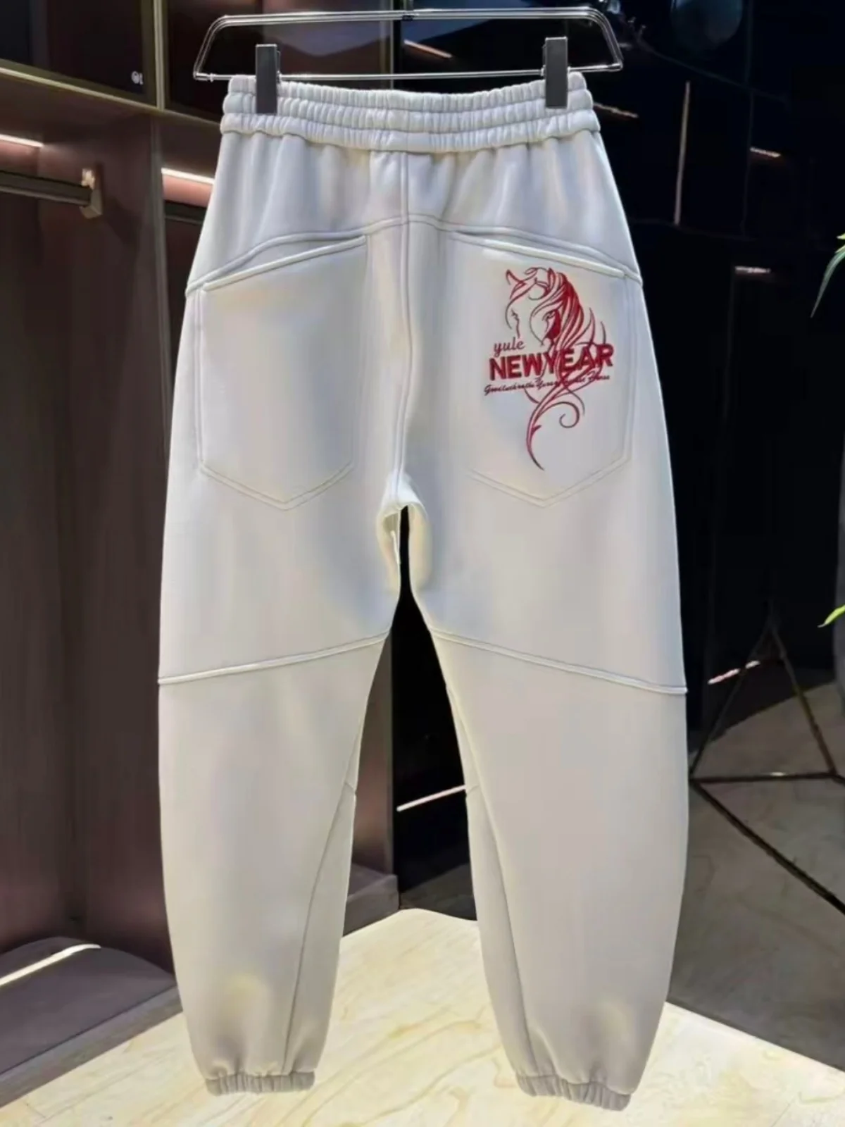 

Новые мужские повседневные брюки с тяжелой вышивкой, на флисовой подкладке, с манжетами, модные, универсальные, приятные к коже, теплые, спортивные, в стиле Harlan, спортивные штаны