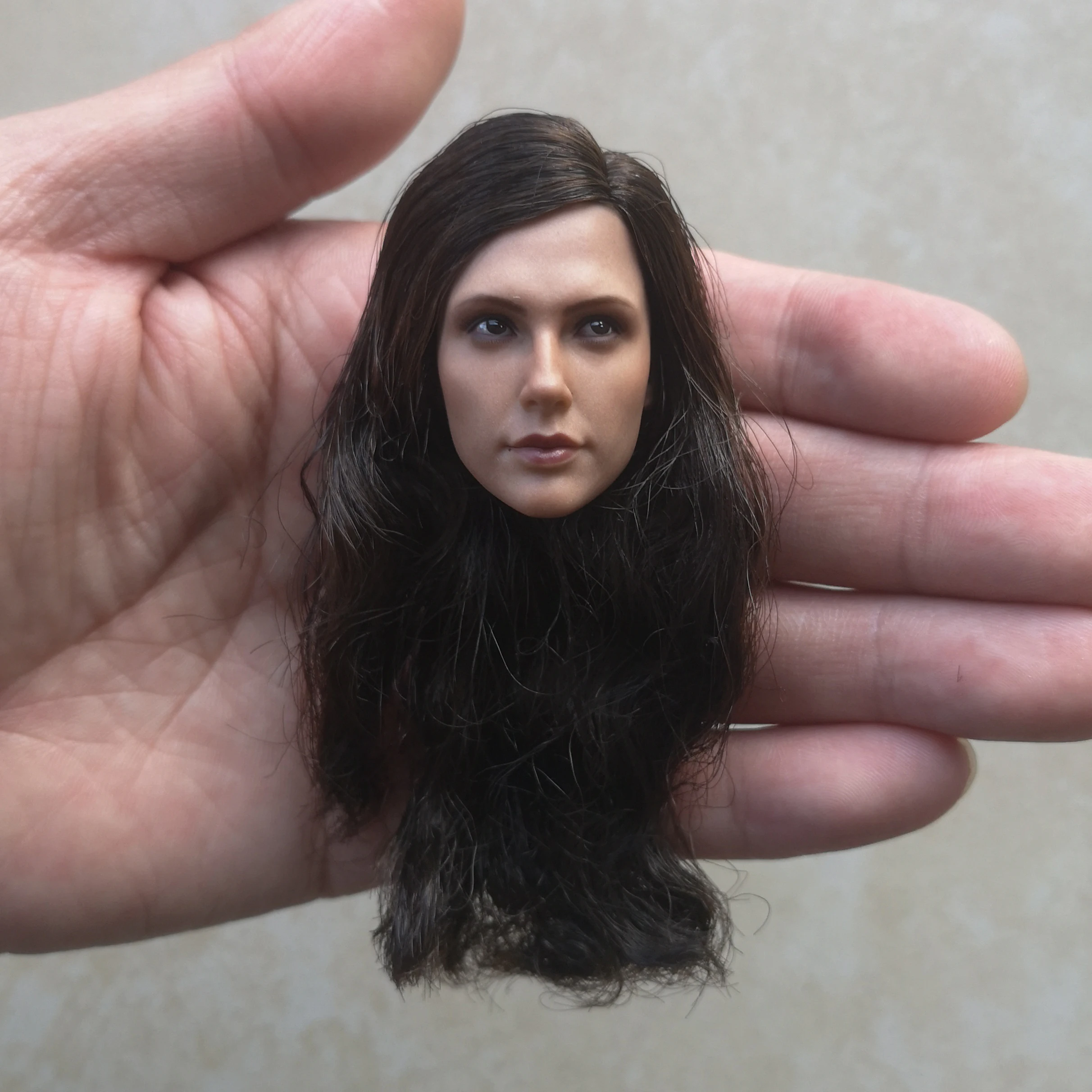 

TTTOYS TQ022 1/6 Wonder Girl Diana Gal Gadot Head Sculpt Carving Model Fit 12'' Female Soldier Action Figure Body Dolls