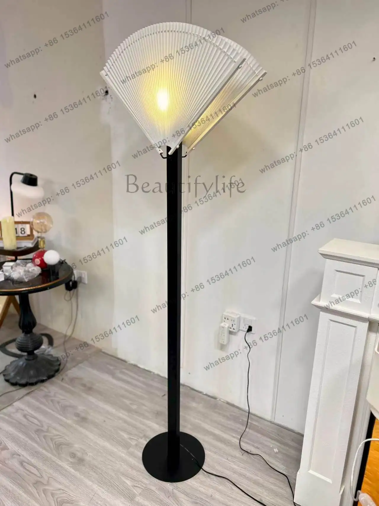 PG-postmodern creative double-sided pleated fan-shaped hardware cloth cover floor-to-ceiling luminous ornament artwork