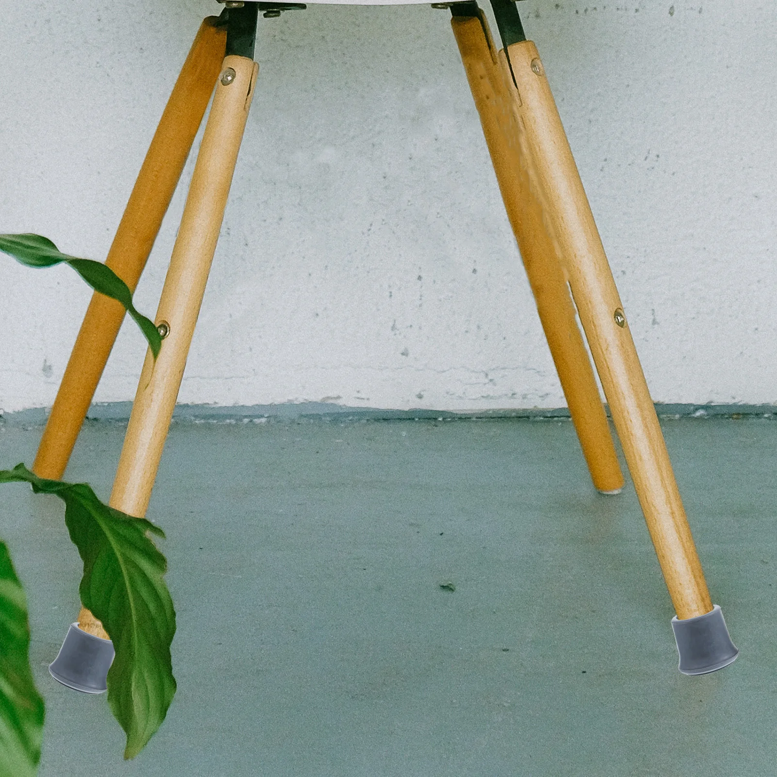 

2Pcs Furniture Leg Covers Chair Feet Protectors for Wood Floor Non Marking Chair Leg Pads for Home Office Cafe Use