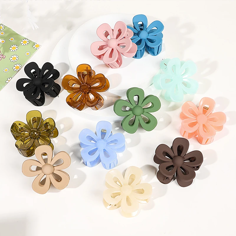 1Pc 7cm Korean Woman Hair Claw Hollowed Flower Middle Size Hair Clips For Women Daily Headwear Styling Girls Hair Accessories