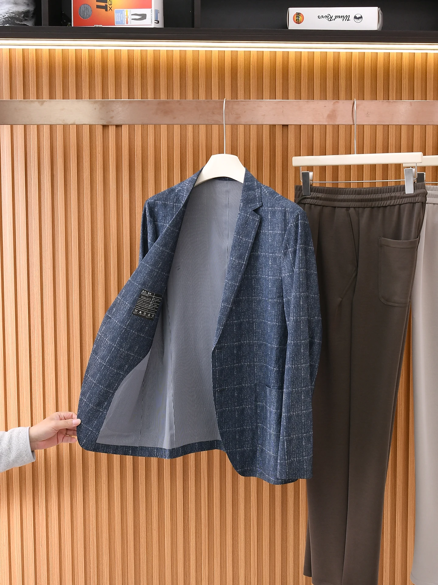 

Business Casual Men's Summer Breathable Felt Coating Craft Frosted Texture Suit Jacket Fashionable Urban Style Long Sleeve