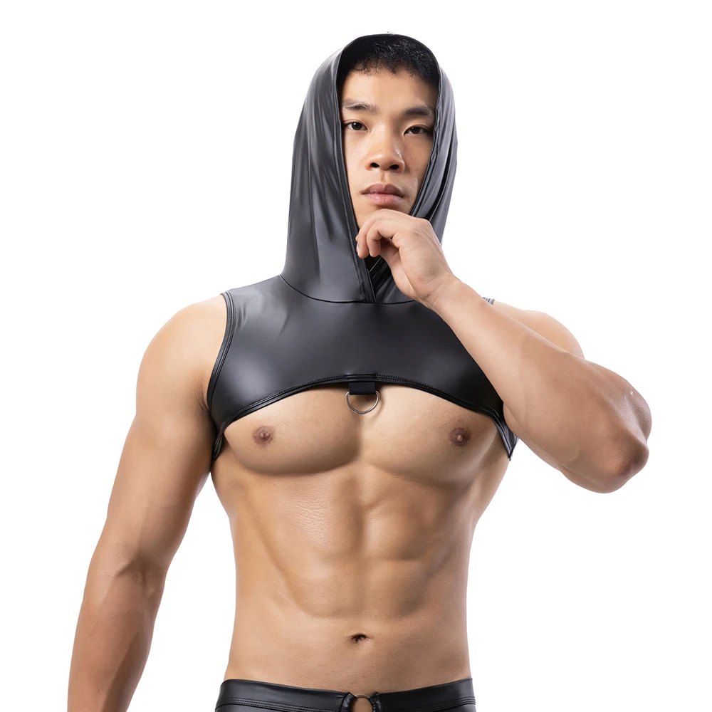 Męskie koszulki fitness ze sztucznej skóry z kapturem Uprząż na klatkę piersiową Bluzy z kapturem Crop Tops Czarna kamizelka z mięśniami Metalowy pierścień Dekor Bez rękawów