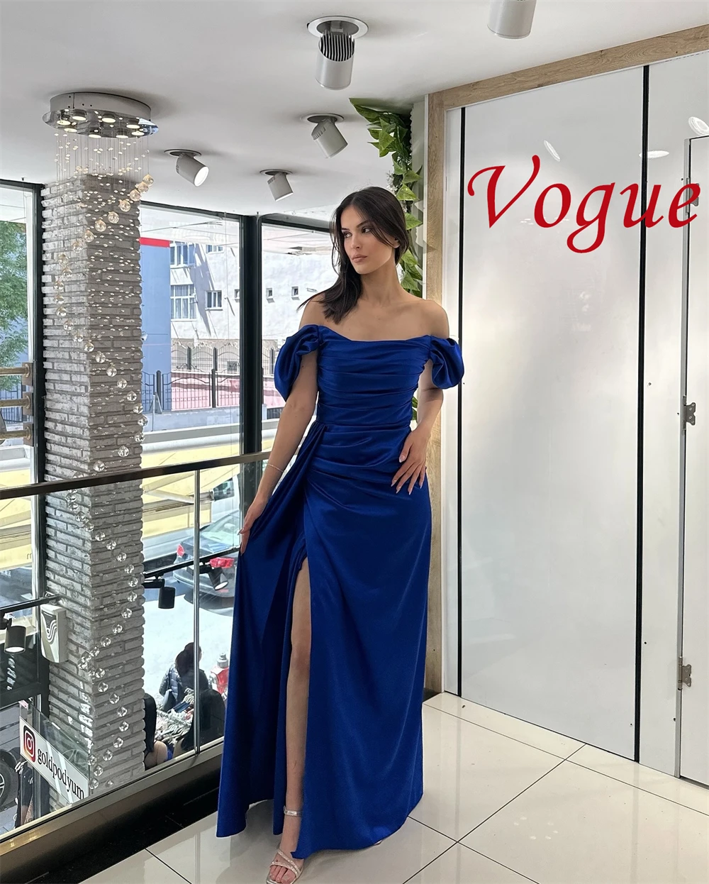 Customized Fashion Blue Satin Evening Dress High Quality Off the Shoulder Sleeveless Special Occasion Gowns Vestido De Noche