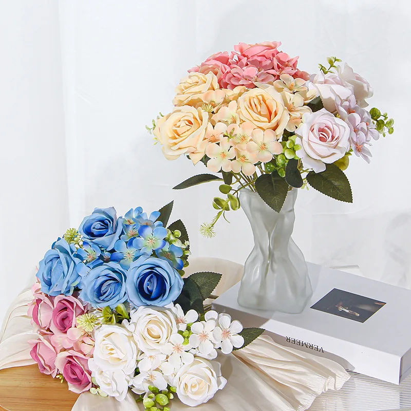 

Artificial Flowers Vase for Home Decor Outdoor Garden Christmas Eucalyptus Leaves Fake Plants Wedding Party Silk Roses Bouquet