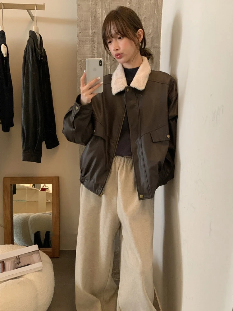 เสื้อแจ็คเก็ตหนัง PU สำหรับผู้หญิง แบรนด์ Warmth Thiened สไตล์แฟชั่น ปกพับได้ แนวมอเตอร์ไซค์ ฮ่องกง สไตล์ Aosphere...
