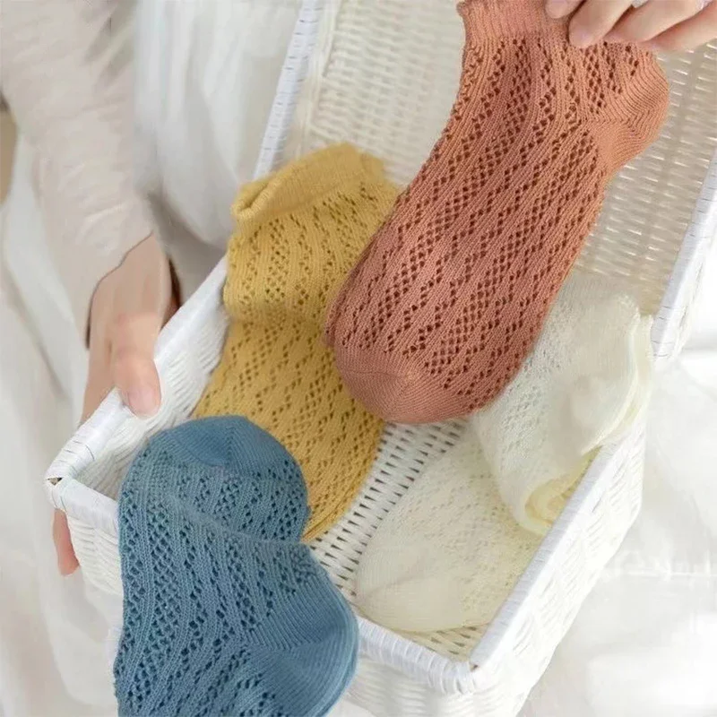 Hohl Mesh Frauen Socken Sommer Dünne Atmungsaktive Einfarbig Kurze Socken Harajuku Casual Mädchen Niedrigen Rohr Socken