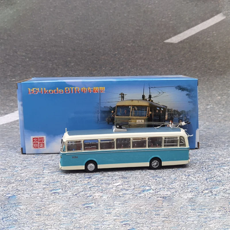 

Original 1:64 Scale Skoda 8TR No.115 Trolley Bus Simulation Plastic Car Model Static Display Collectible Gift Souvenir Decration