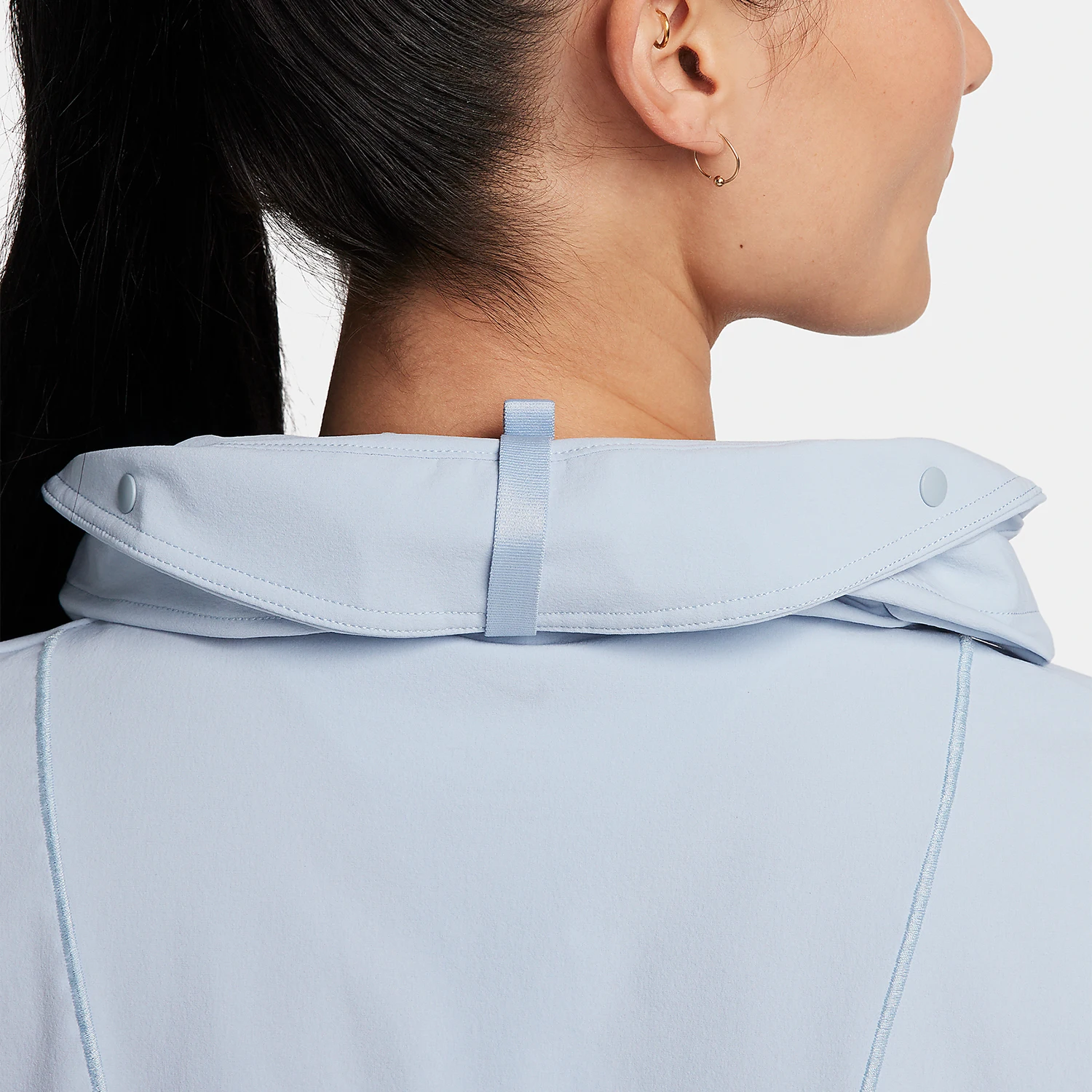 سترة الجري النسائية Nike Genuine Swift UV بغطاء للرأس للحماية من الشمس FB7481-440