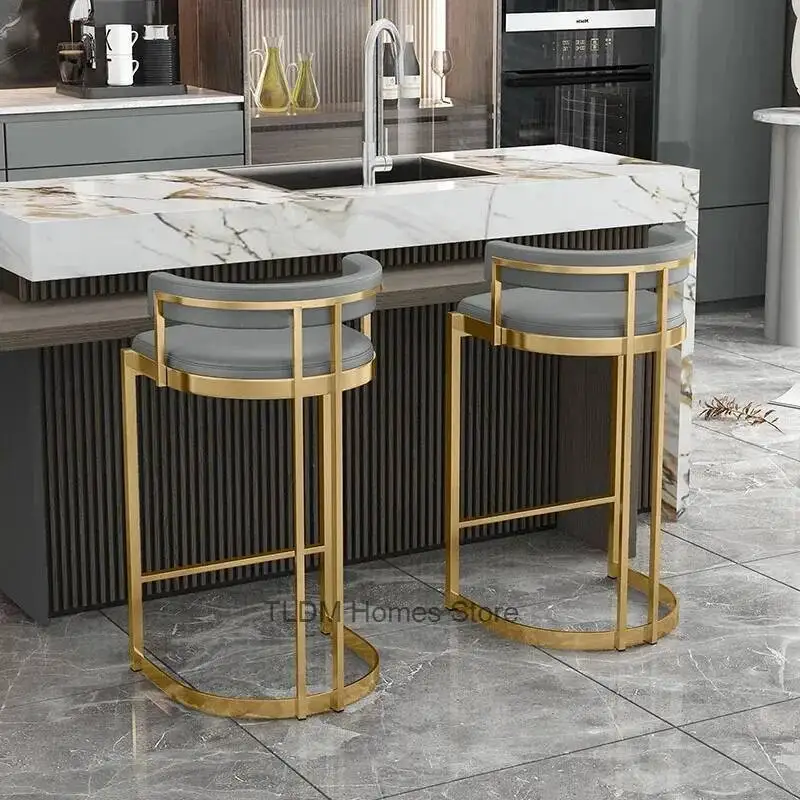 Silla de Bar con respaldo nórdico para cocina, muebles para el hogar, taburete moderno de lujo de hierro dorado, sillas de Bar de base alta de cuero