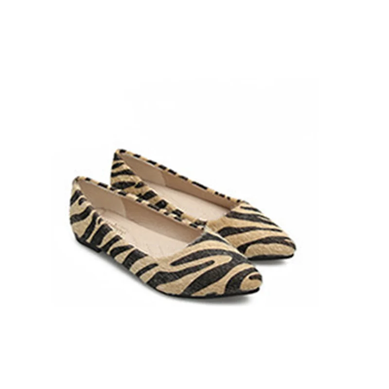 Lady Pointed Toe Fashion szeroki pasuje 48 7 bez obcasów Zebra-stripe mieszkania kobiety imitacja włosów buty nowość Plus rozmiar Slip-ons brązowy