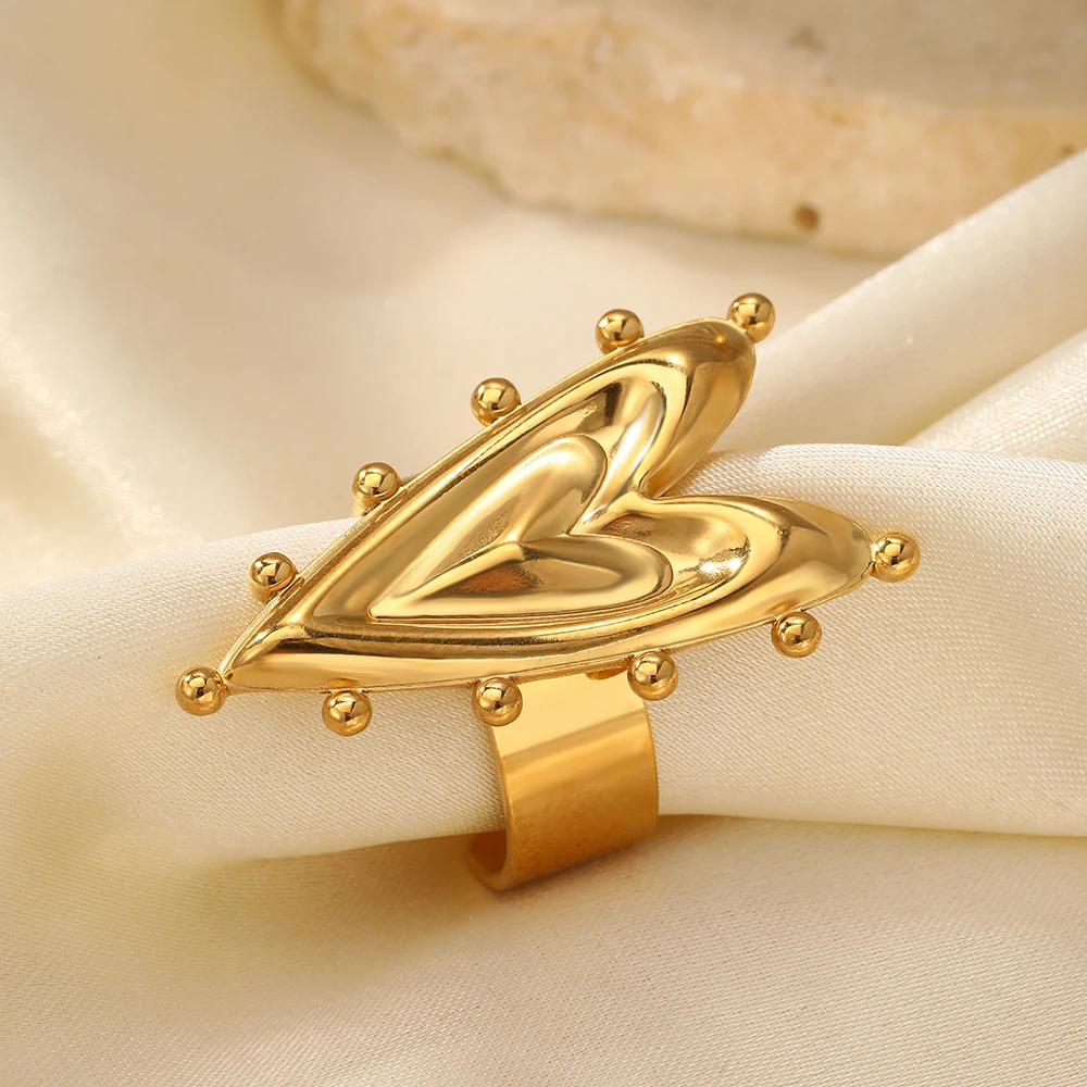 Stainless Steel Ring Fashionable New Design Romantic Peach Heart Carving Design Extravagant Rings For Women Jewelry Party Wear