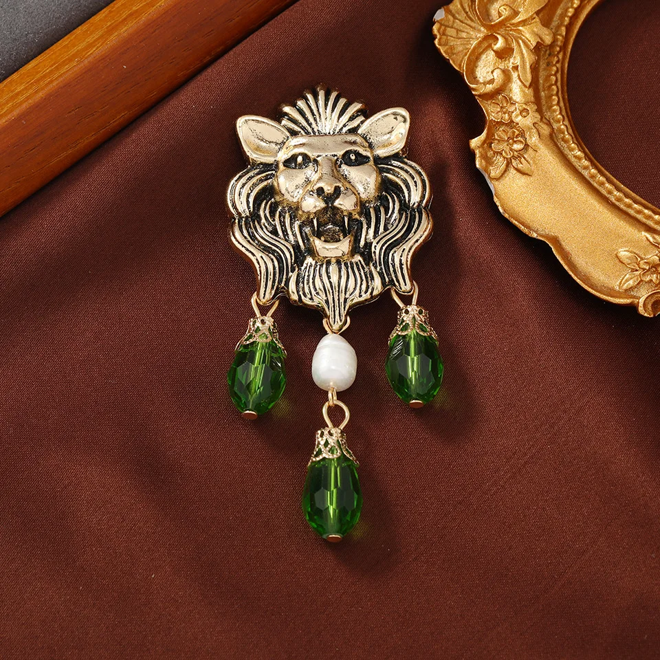 Vintage Medieval Emerald Owl Brooch Green Crystal Fringed Lion Pin Retro Palace Party Jewelry Women Men Corsage Accessory