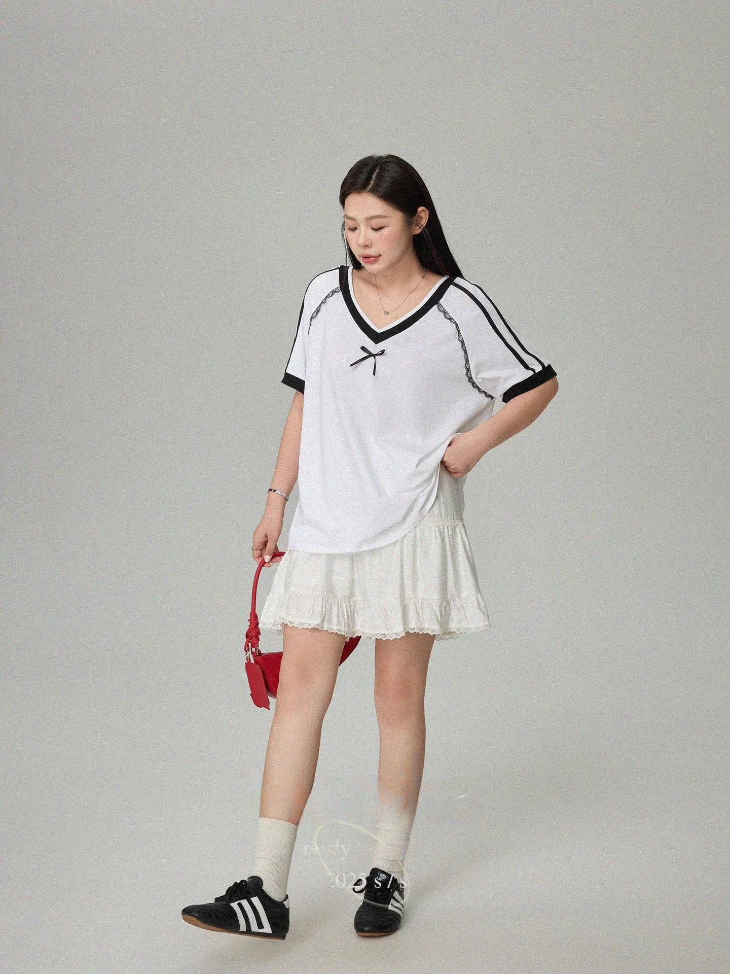 

plus Size Women's T-Shirt with Embroidered Knot V-Neck Short Sleeve Shoulder Insert Loose Fit Slimming Top for Summer