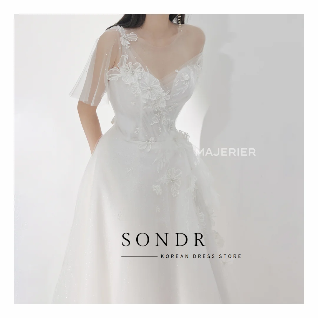 Sondr 반짝이는 튤 바닥 길이의 한국 웨딩 드레스 꽃무늬 아플리케 O넥 짧은 소매 신부 리셉션 가운 사진 촬영용