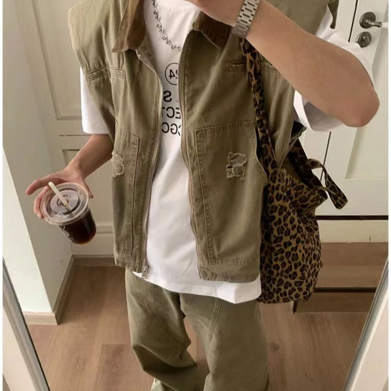 

American Retro High Street Style Sleeveless Vest Go with Fashionable Street Ripped Khaki Jeans Pants Loose Casual Two-piece Set