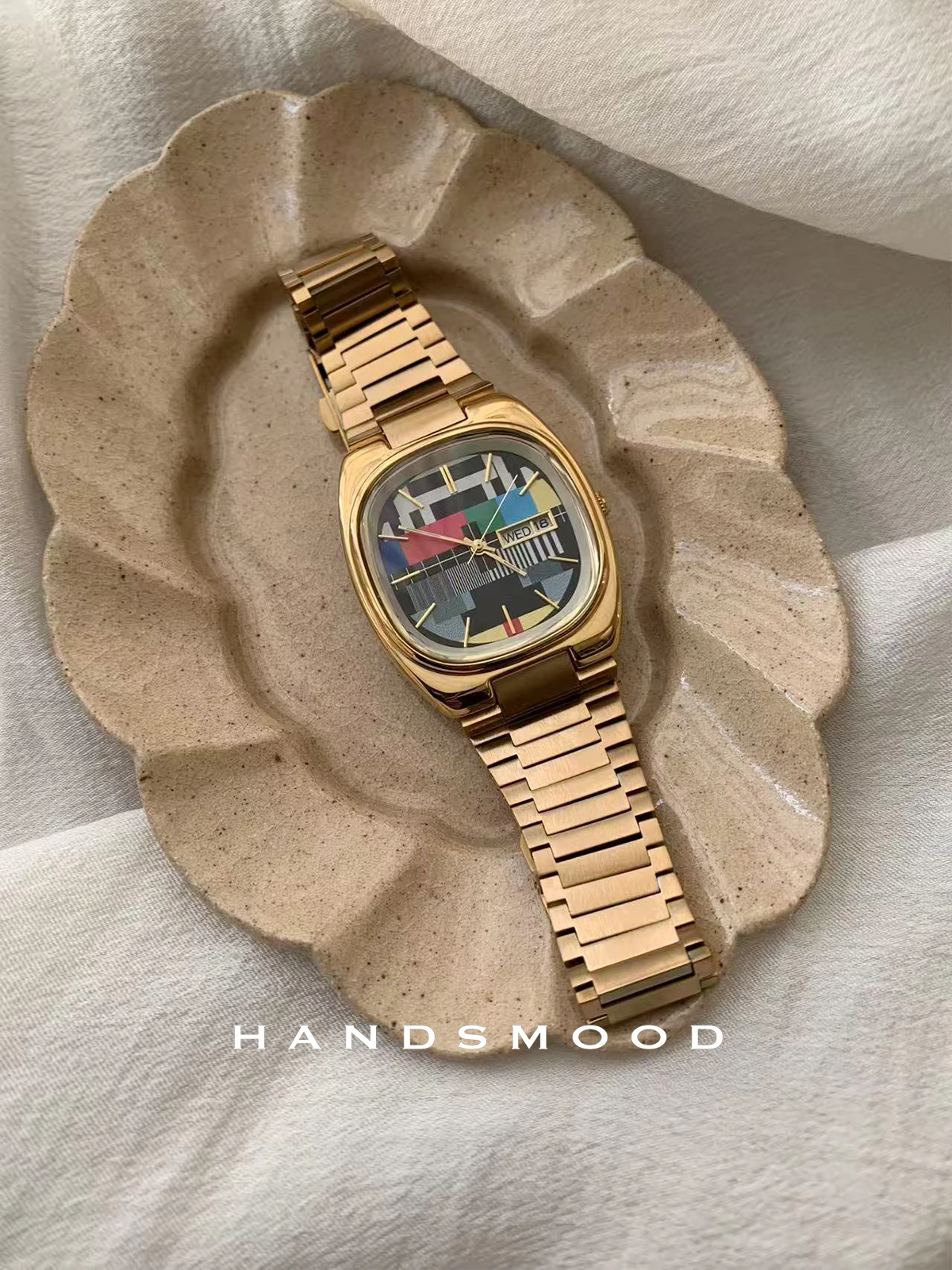 ساعة نسائية كلاسيكية كلاسيكية بتصميم مربع ملون للتلفزيون بتصميم شخصي ساعة نسائية راقية ساعة فاخرة عالية الجودة