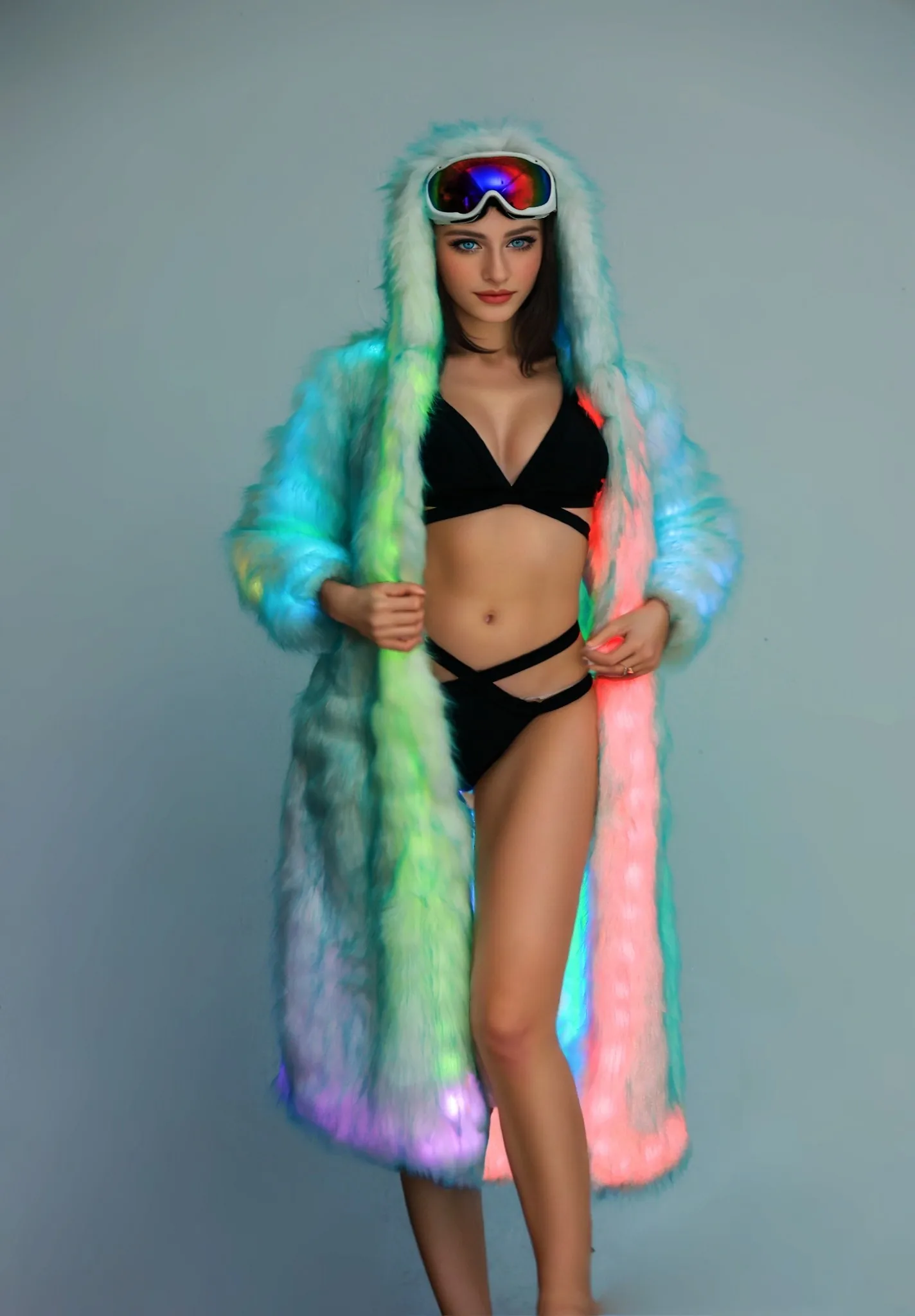 معطف نسائي من الفرو الصناعي أزياء الهالوين التأثيرية سترة LED ملونة بقلنسوة دافئة مقاس كبير معطف منفوش مضيء للحفلات والرقص