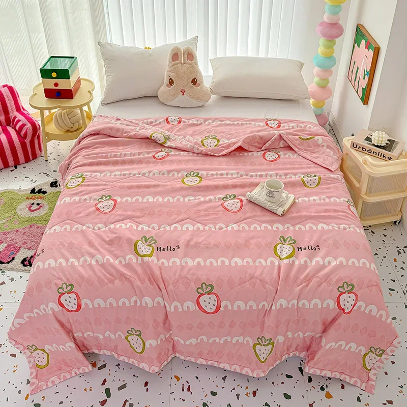 

Strawberry Summer Quilt Japanese Style Pink Cute Cartoon Fruit Air Conditioning Quilt Skin-friendly Breathable Thin Blanket