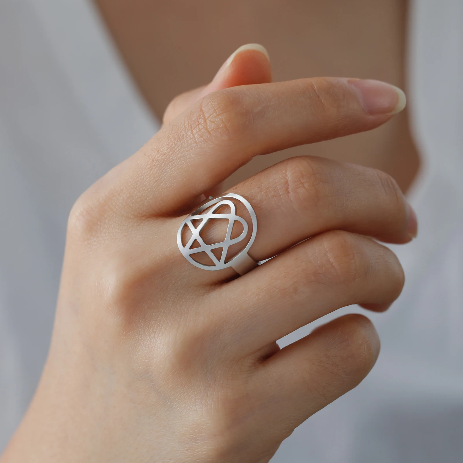 Unift Heartagram Rings for Women Stainless Steel Oral Open Ring Gothic Fashion Pentagonal Wicca Jewelry Wedding Band Gold Plated