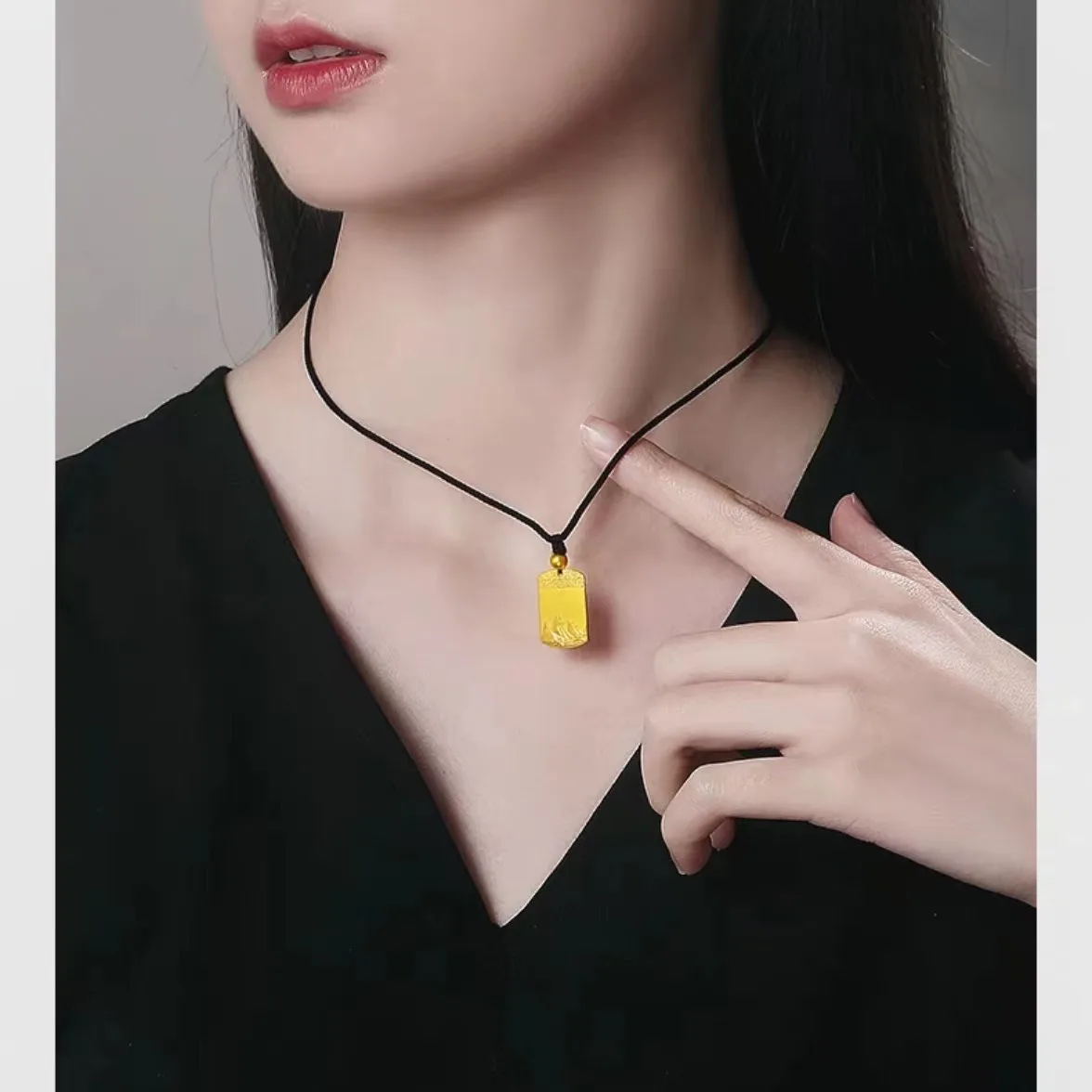 

Подвеска унисекс из 24-каратного золота AU999 с винтажным пейзажем и подвеской в виде персонажа Фу | Виноградная обертка с инкрустацией в виде ракушки, свежая для повседневного образа