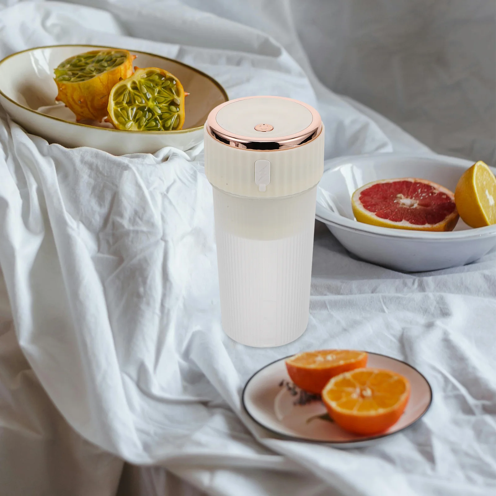 

Portable Juice Cup Small Multifunctional Automatic Juicer for Travel Office Home Easy Clean Healthy Fruit Juice Maker