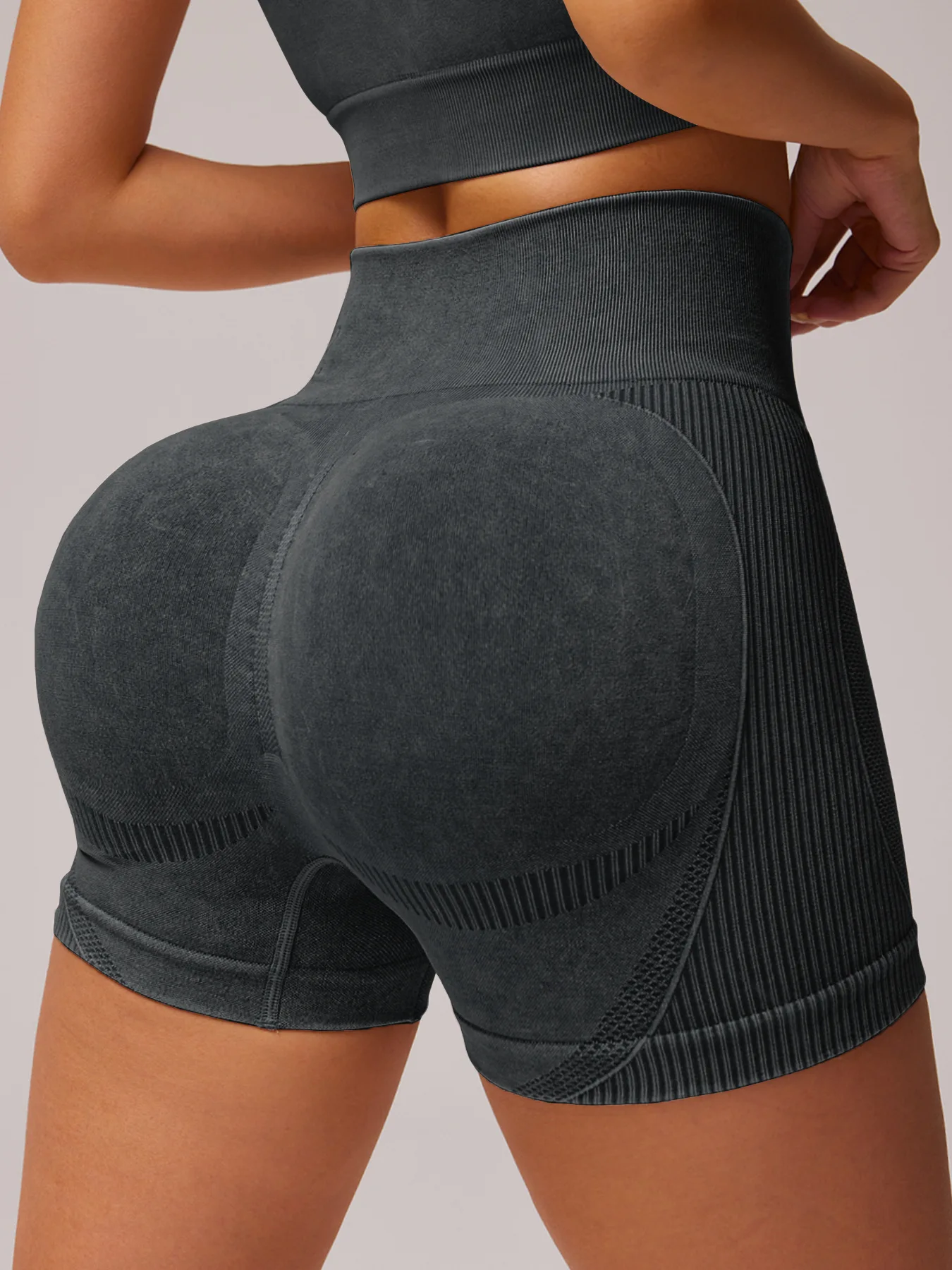 Damen Sand-Wash High-Waist Yoga-Shorts mit Bauchkontrolle und Po-Lifting-Effekt, Hochelastische Slim-Fit Sporthose für Laufen, Fitness und Workout – Detail 14