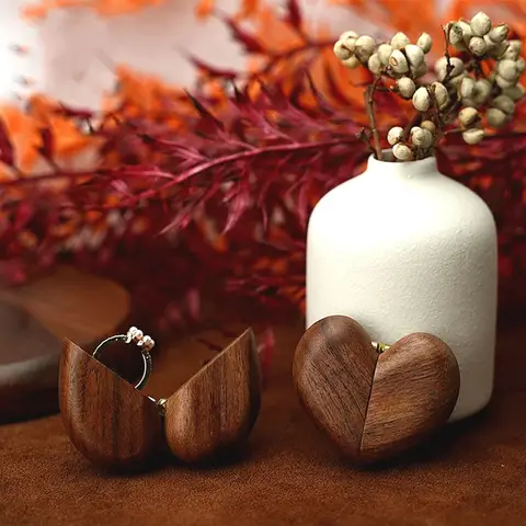 Caja de anillo con tapa de corazón, caja de anillo de compromiso de boda, soporte de anillo de compromiso de madera de nogal, regalo personalizado, regalos de aniversario para parejas