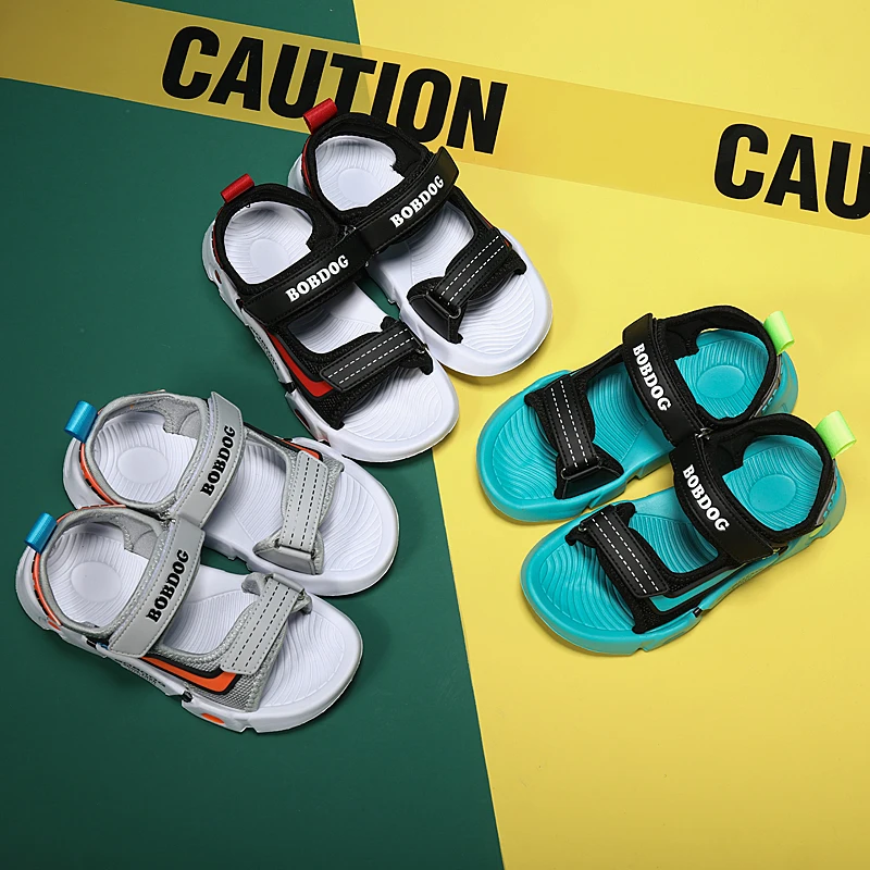 A pair of children's summer open-toe sports sandals, soft, durable, comfortable, cool and fashionable. HS-0173