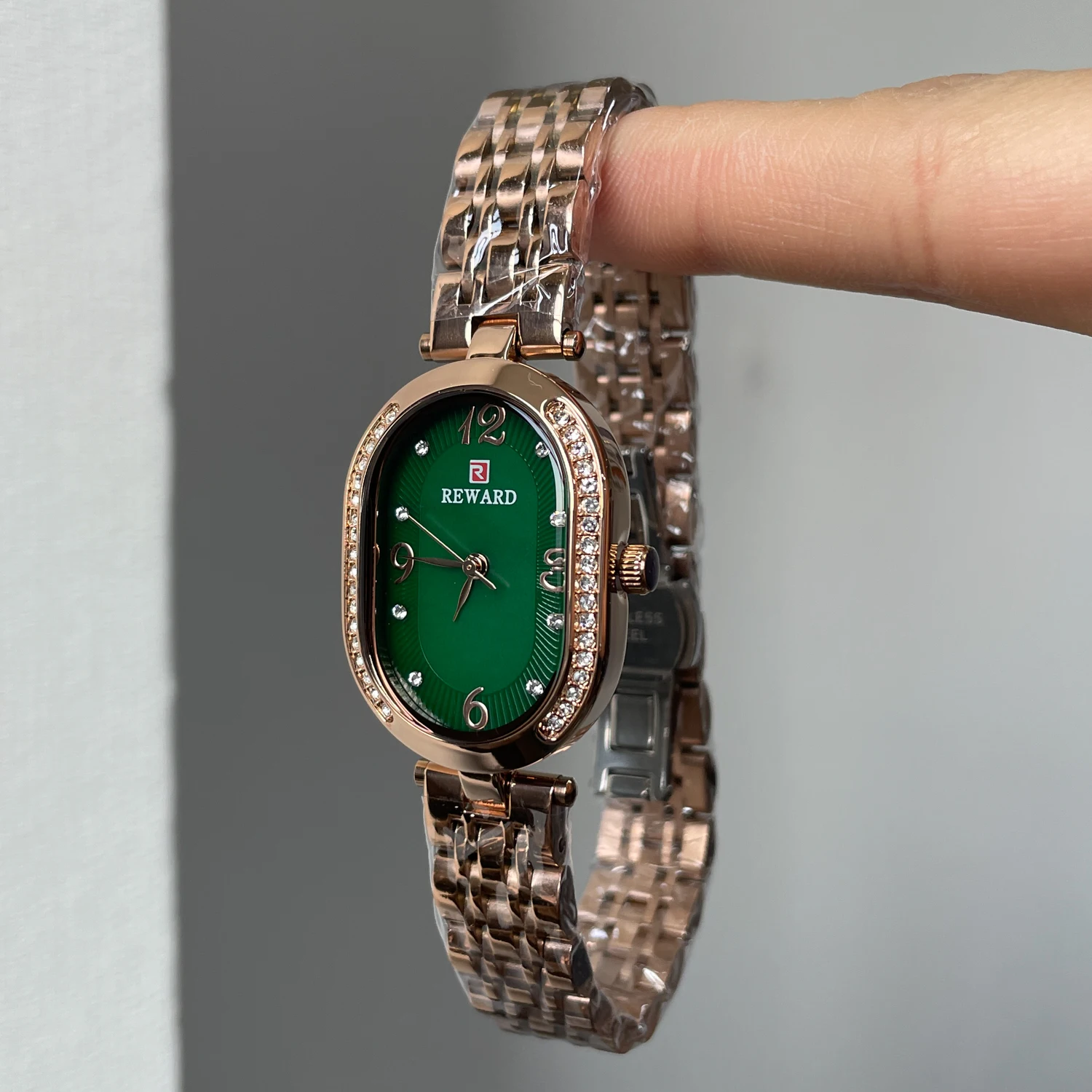 

Original luxury women's watch, elegant and artistic women's watch, 2026 new style, gift for women, women's accessory.