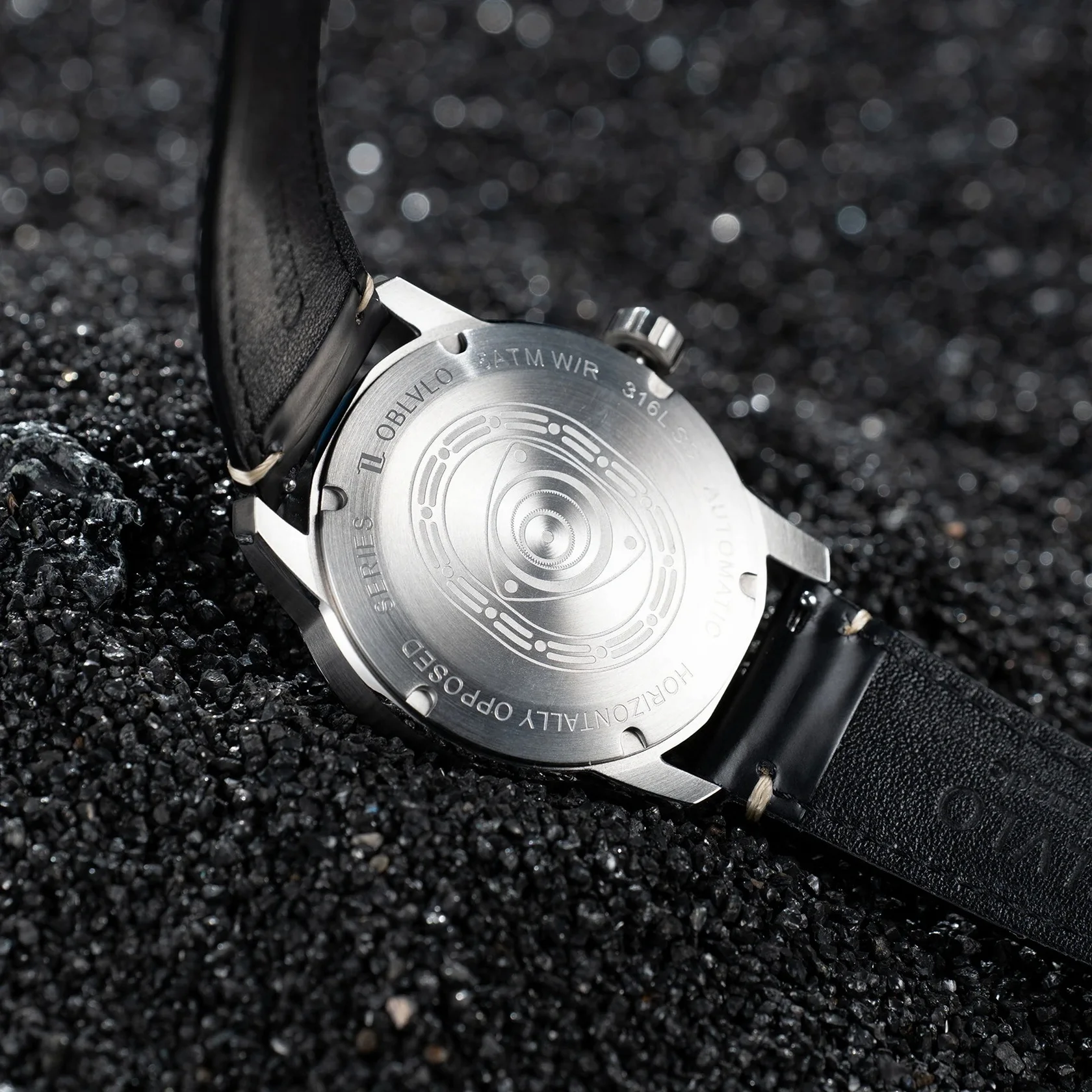 OBLVLO メンズ自動巻き腕時計 42MM 新しい機械式腕時計 夜光 50m防水 サファイア スモールローターダイヤル