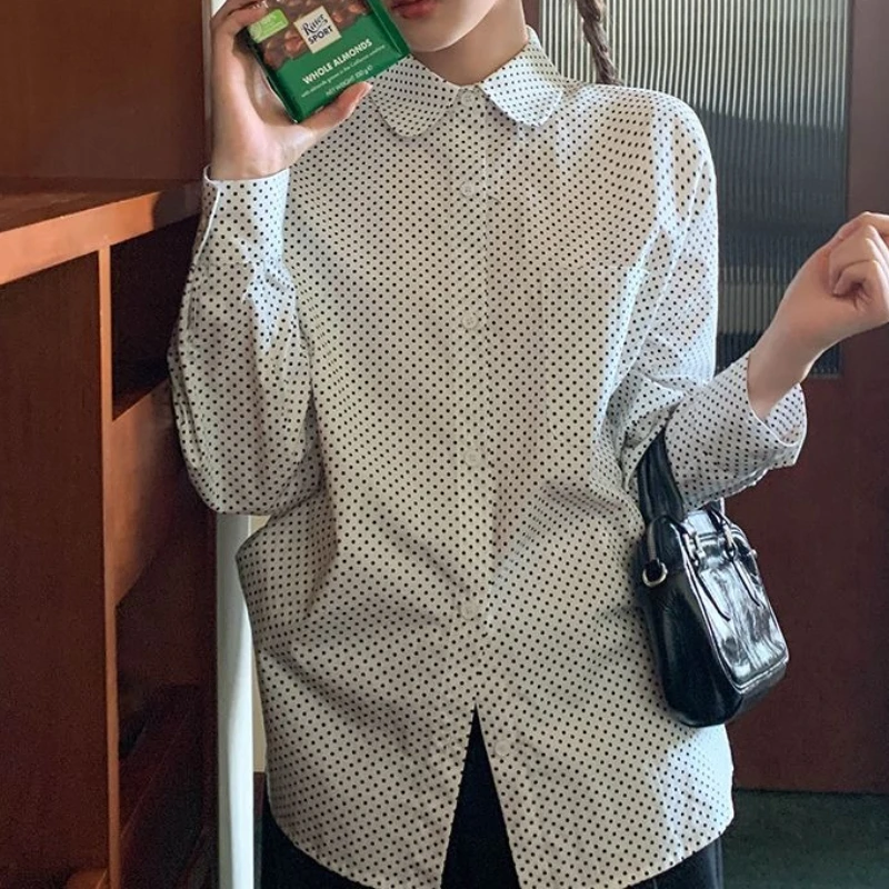 

Collar Wavelet Dot Long Sleeved Shirt for Commuting in Spring, New Simple and Fashionable Student Shirt That Looks Slim