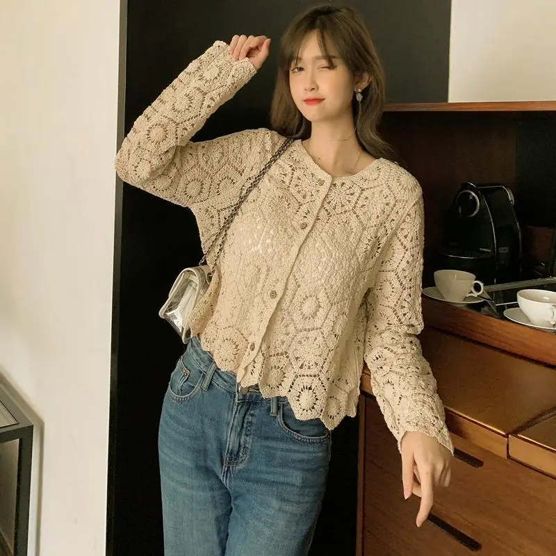 Hollow knit top for women\'s outerwear, thin lace sun protection pullover, air-conditioned shirt, versatile shawl jacket