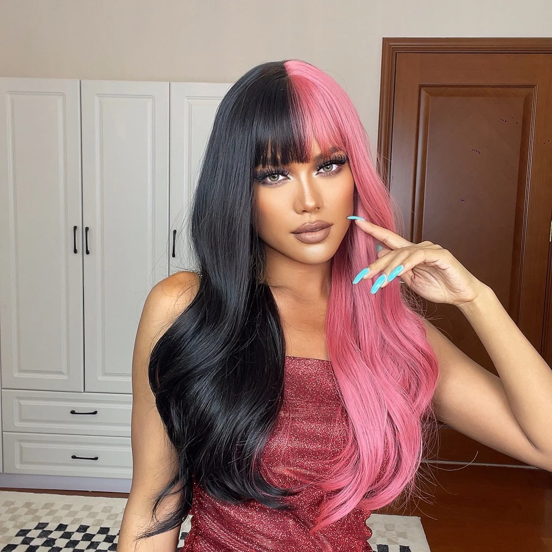 Pink and Black Long Wavy Synthetic Hair Wigs with Bangs Cosplay Christmas Halloween Hair Two Tone Wig For Women Heat Resistant