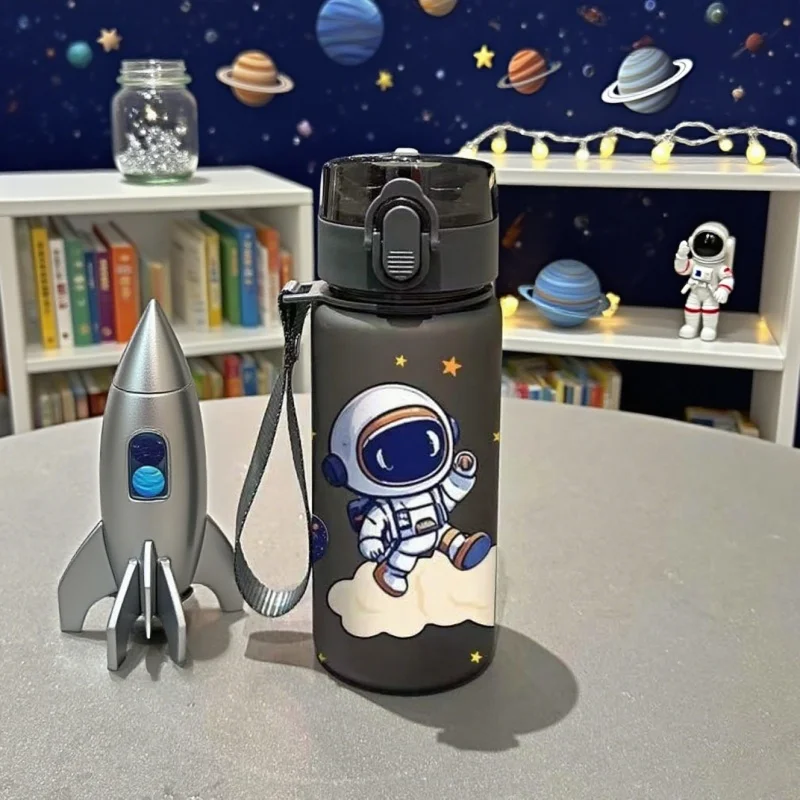Пластиковая космическая портативная защелка для воды с 3D-печатью, мультяшный астронавт, 400 мл, чашка-непроливайка, дорожная, с чашкой, веревочной чашкой, без ПВХ