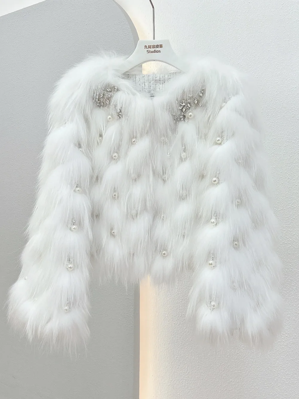 2025 inverno novo casaco de pele de retalhos estilo pérola grosso-fiado, casaco de pele de raposa listrado feminino