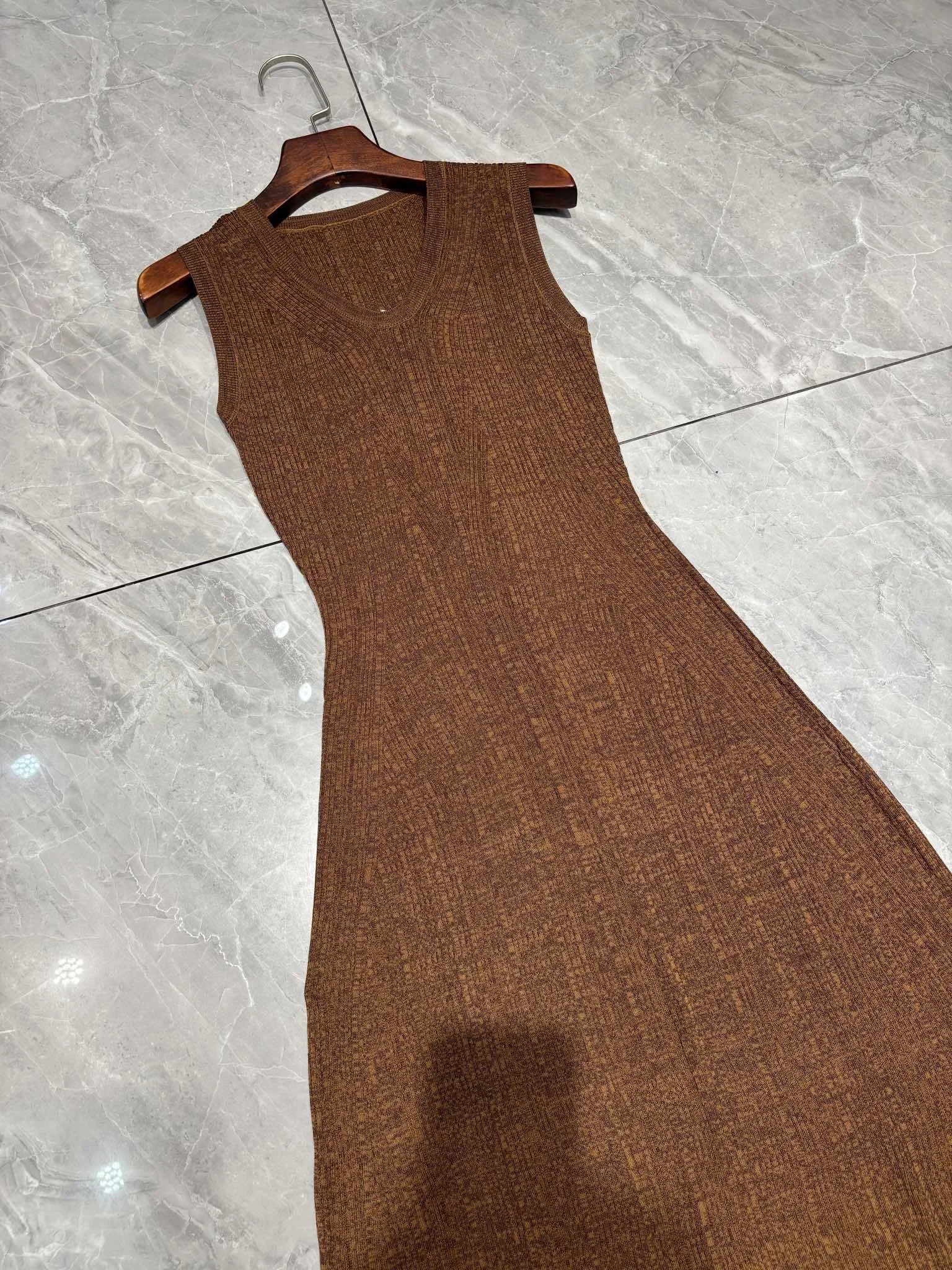 2025 New Women Back Hollow Out Long Dress V-Neck Sleeveless Vintage Slim Knitted Robe