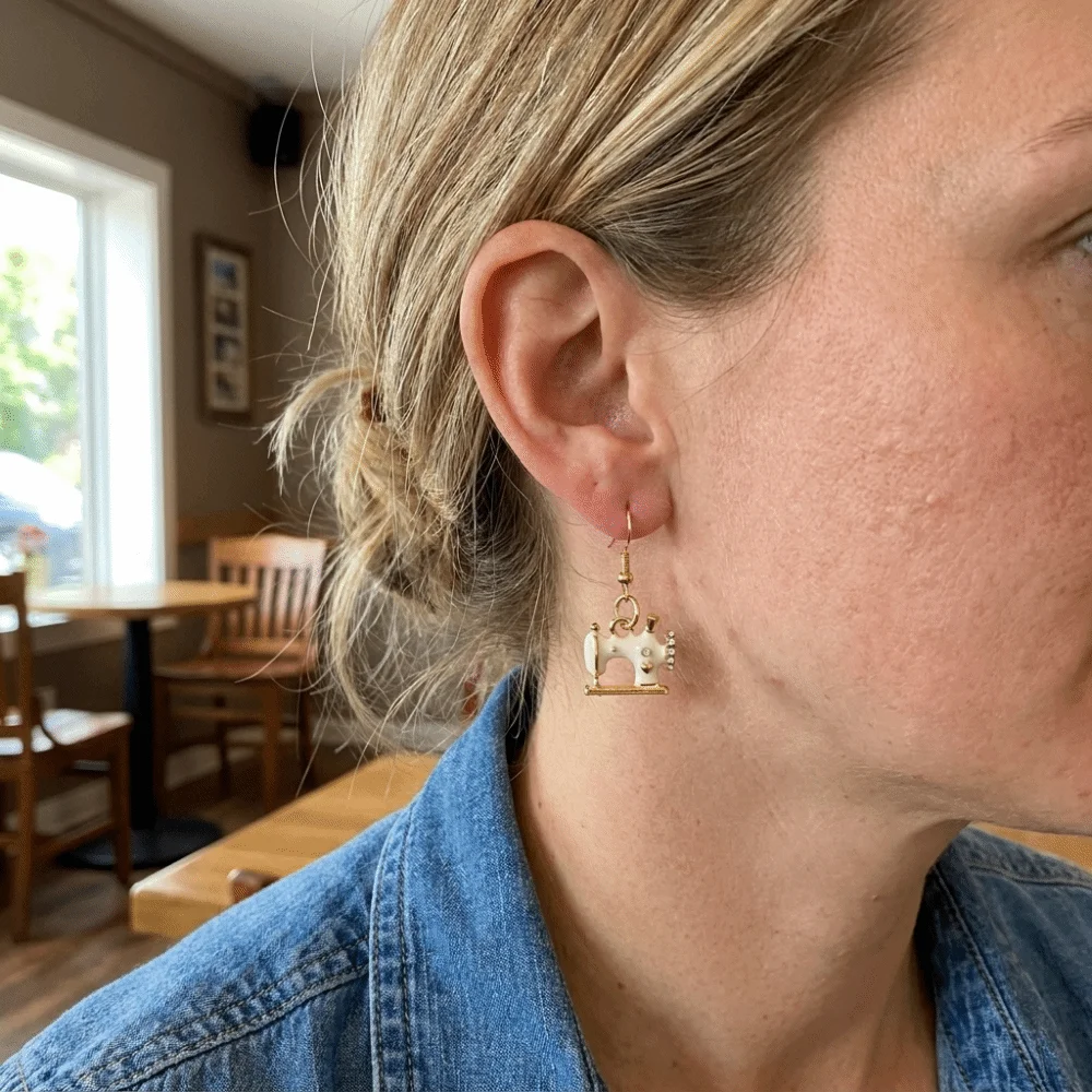 New Vintage Sewing Machine Earrings Multi-color Enamel Drip Oil Earrings Creative Exquisite Alloy Earrings Daily