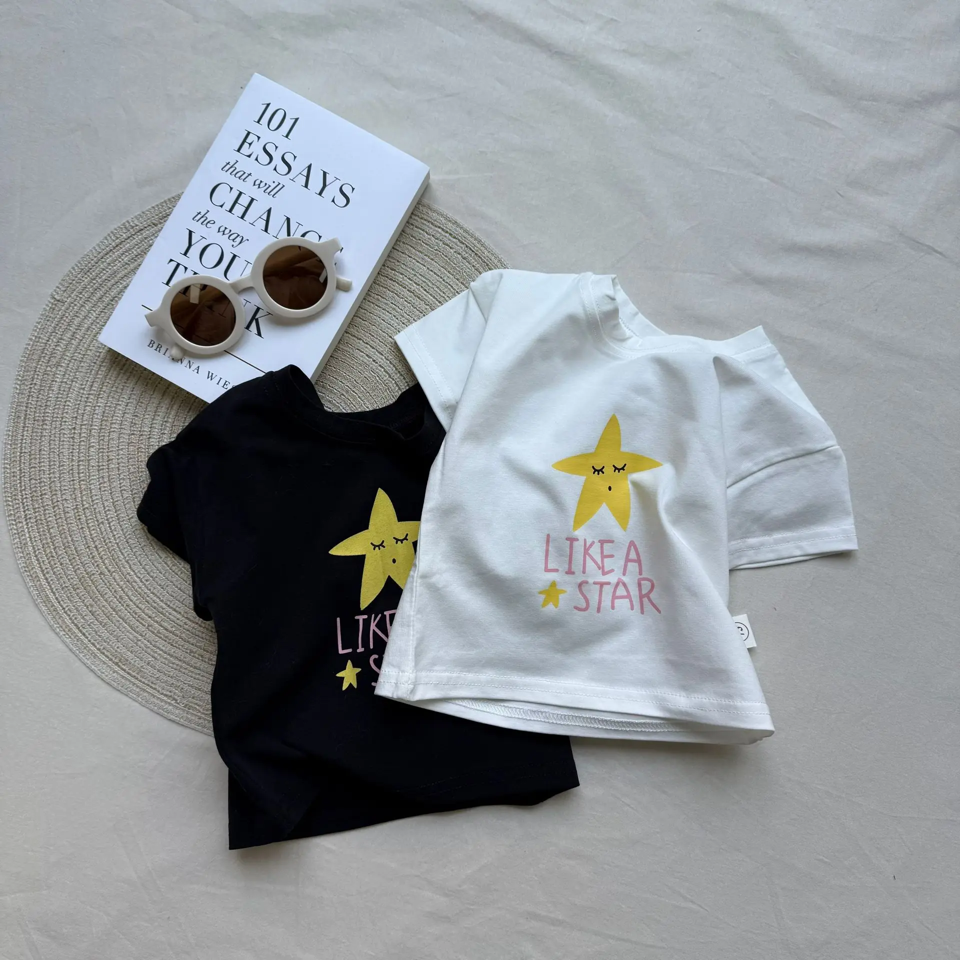 

Корейская версия топ с короткими рукавами и звездным узором для милых маленьких мальчиков и девочек, летняя футболка с круглым вырезом, универсальный стиль