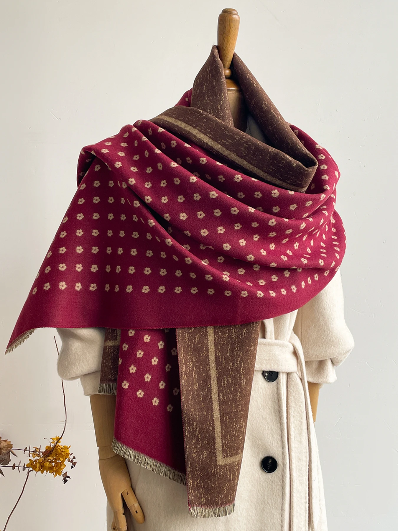 Women's Warm Faux Cashmere Shawl Autumn Winter Jacquard Scarf Wrap Functional Neck Protection Blanket Style