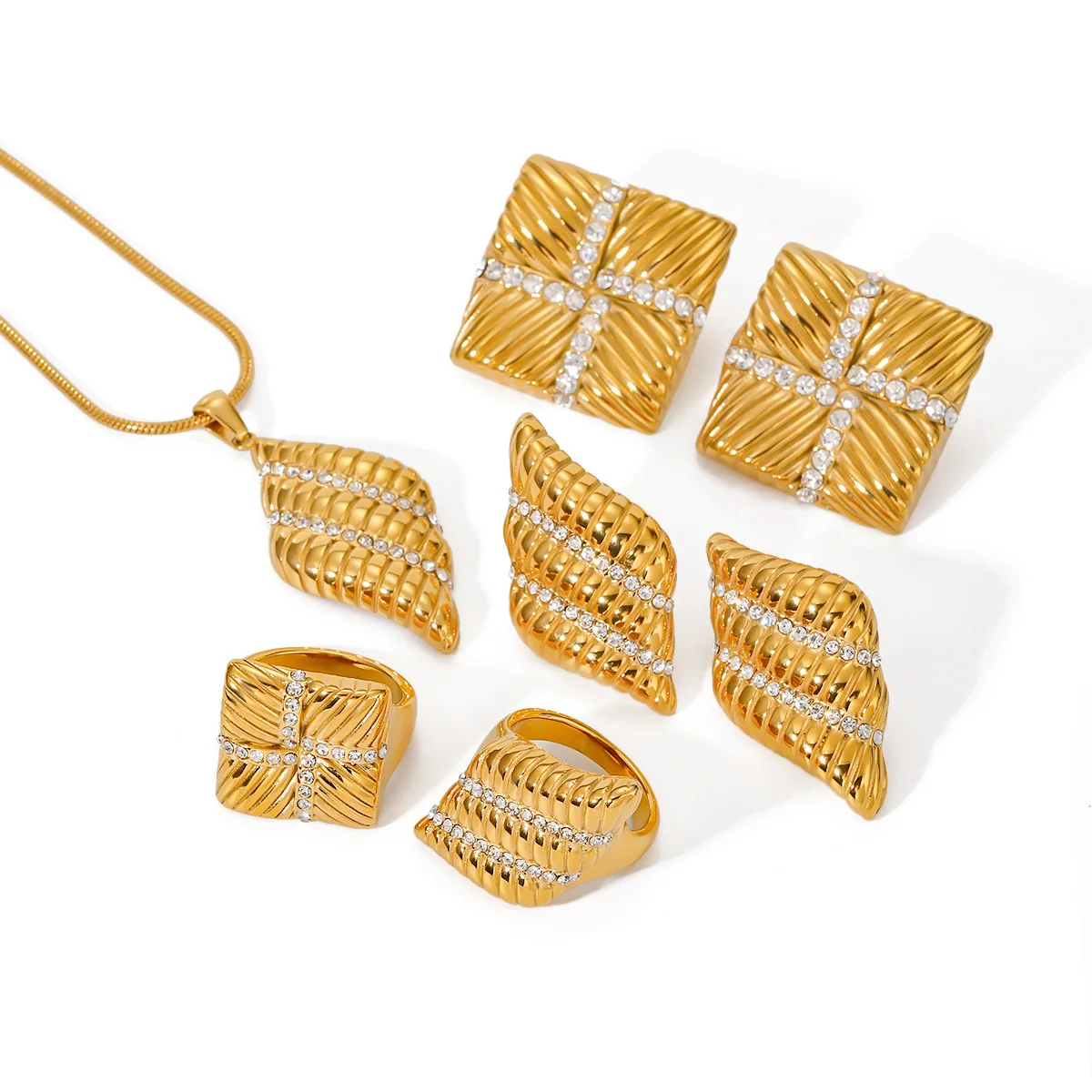 

Stainless Steel PVD 18K Gold Plated Tarnish Waterproof Geo Rhinestoned Square Pendant NecklaceFor Woman Jewelry Wholesale INS